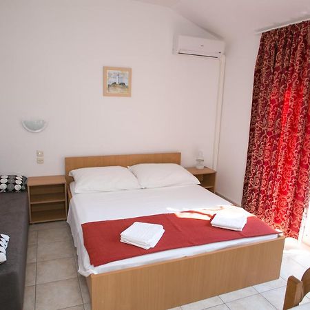 Apartments Ostrea - Mimoza Novalja Exterior foto